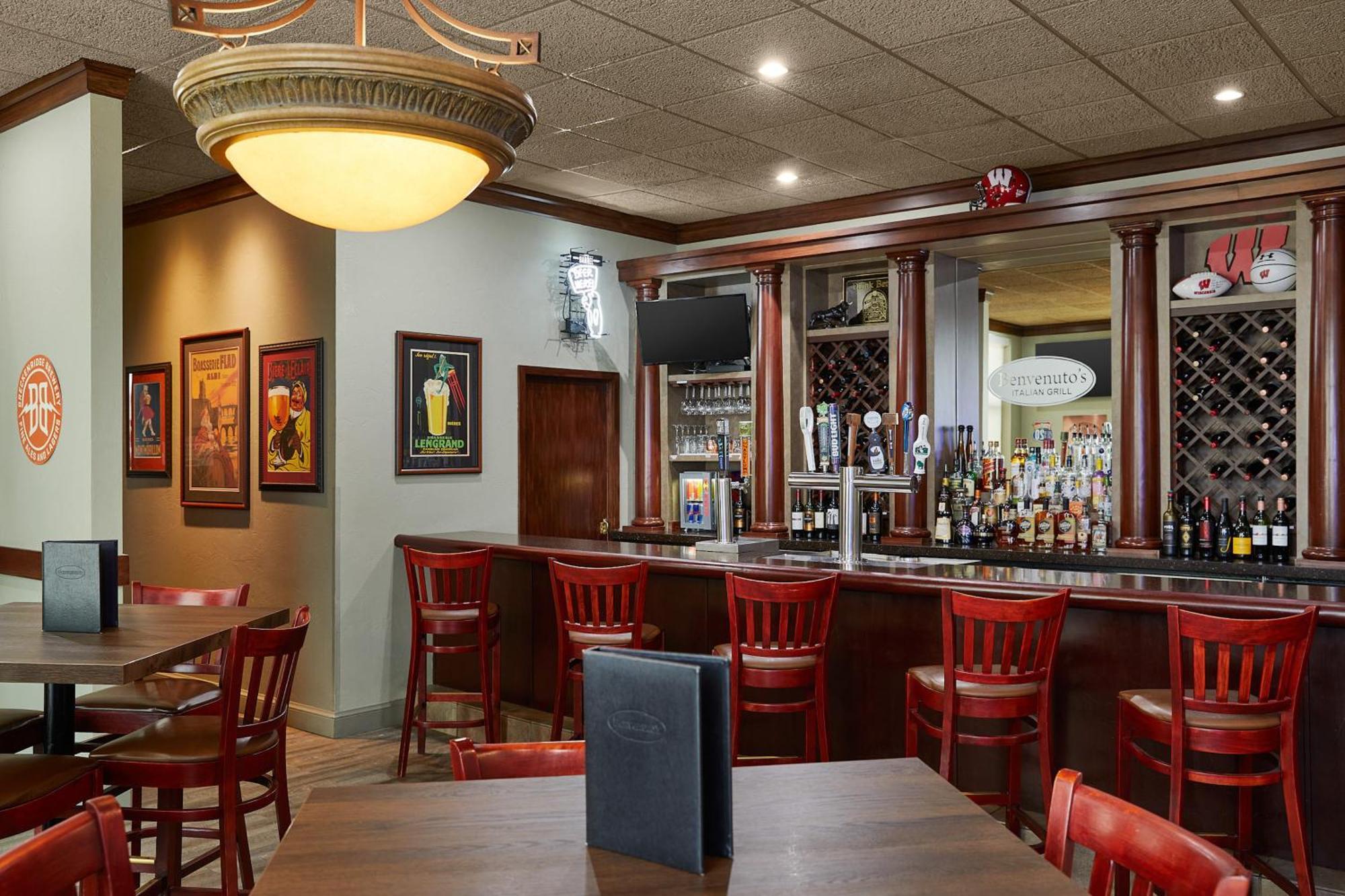 Holiday Inn Hotel & Suites Madison West - Middleton By Ihg Buitenkant foto