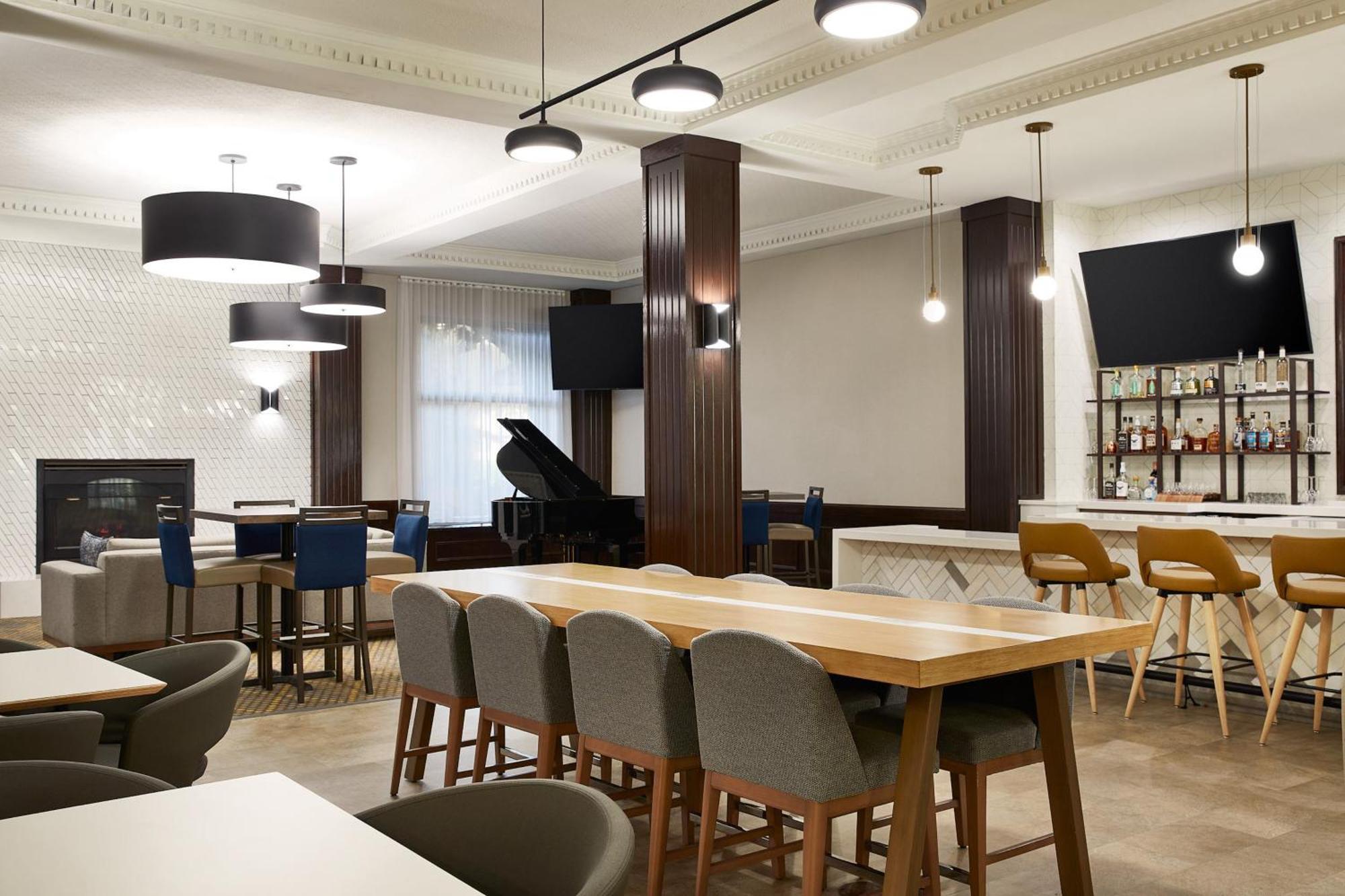 Holiday Inn Hotel & Suites Madison West - Middleton By Ihg Buitenkant foto