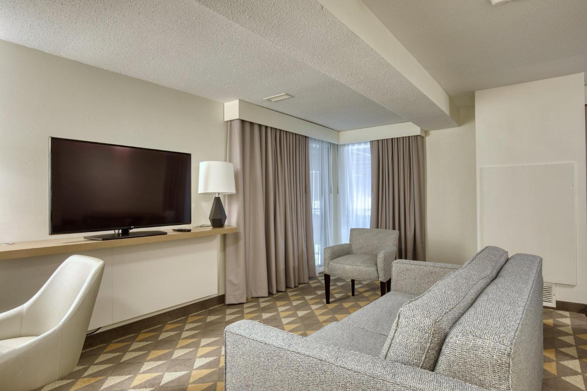 Holiday Inn Hotel & Suites Madison West - Middleton By Ihg Buitenkant foto
