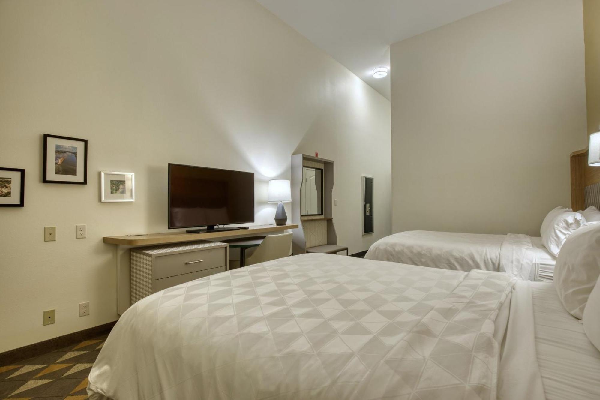 Holiday Inn Hotel & Suites Madison West - Middleton By Ihg Buitenkant foto