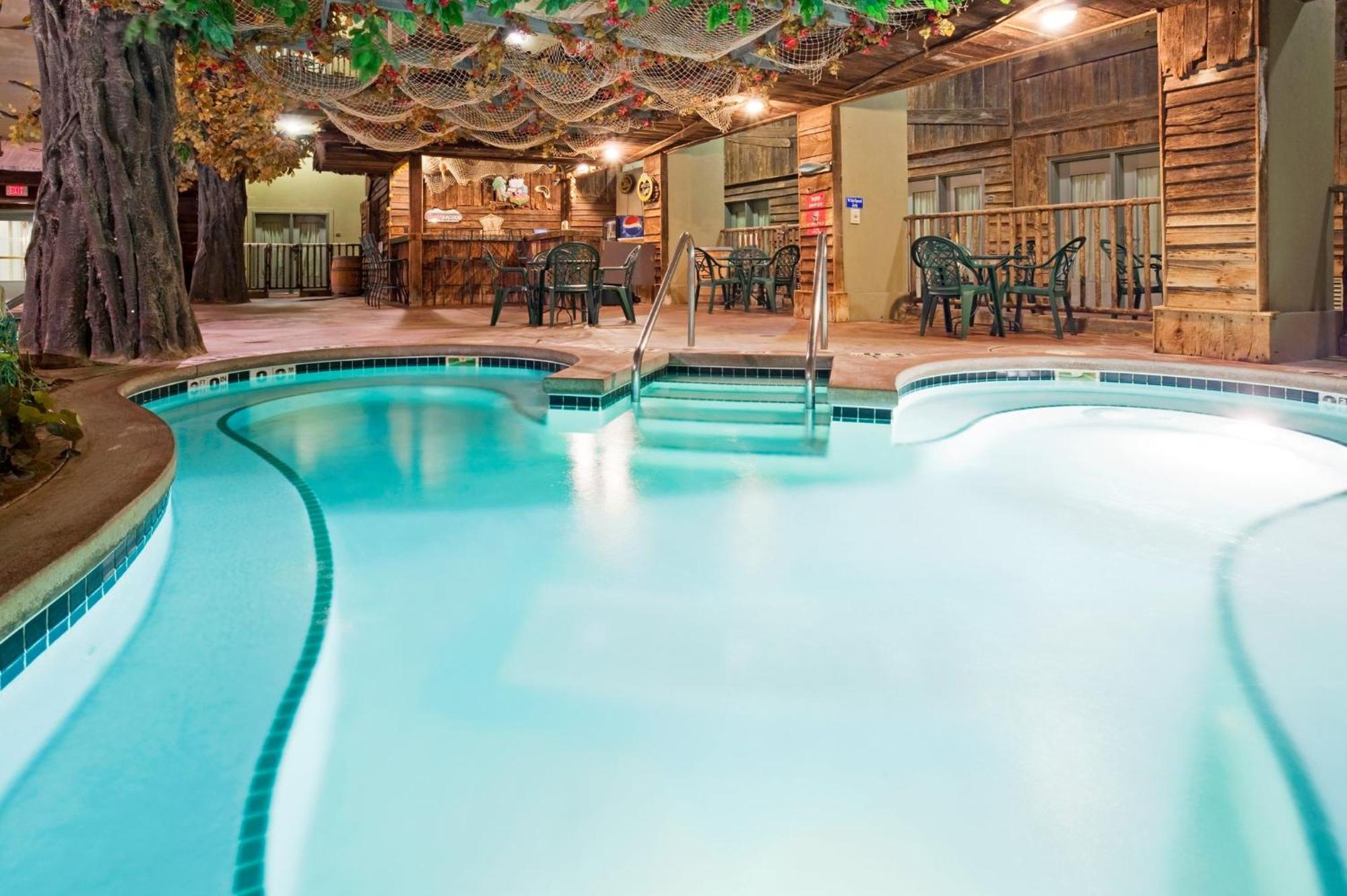 Holiday Inn Hotel & Suites Madison West - Middleton By Ihg Buitenkant foto